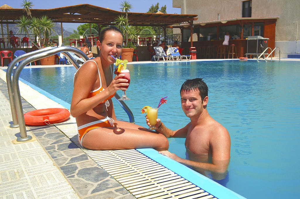 Seven Stars Hotel Karpathos Town  Exterior photo